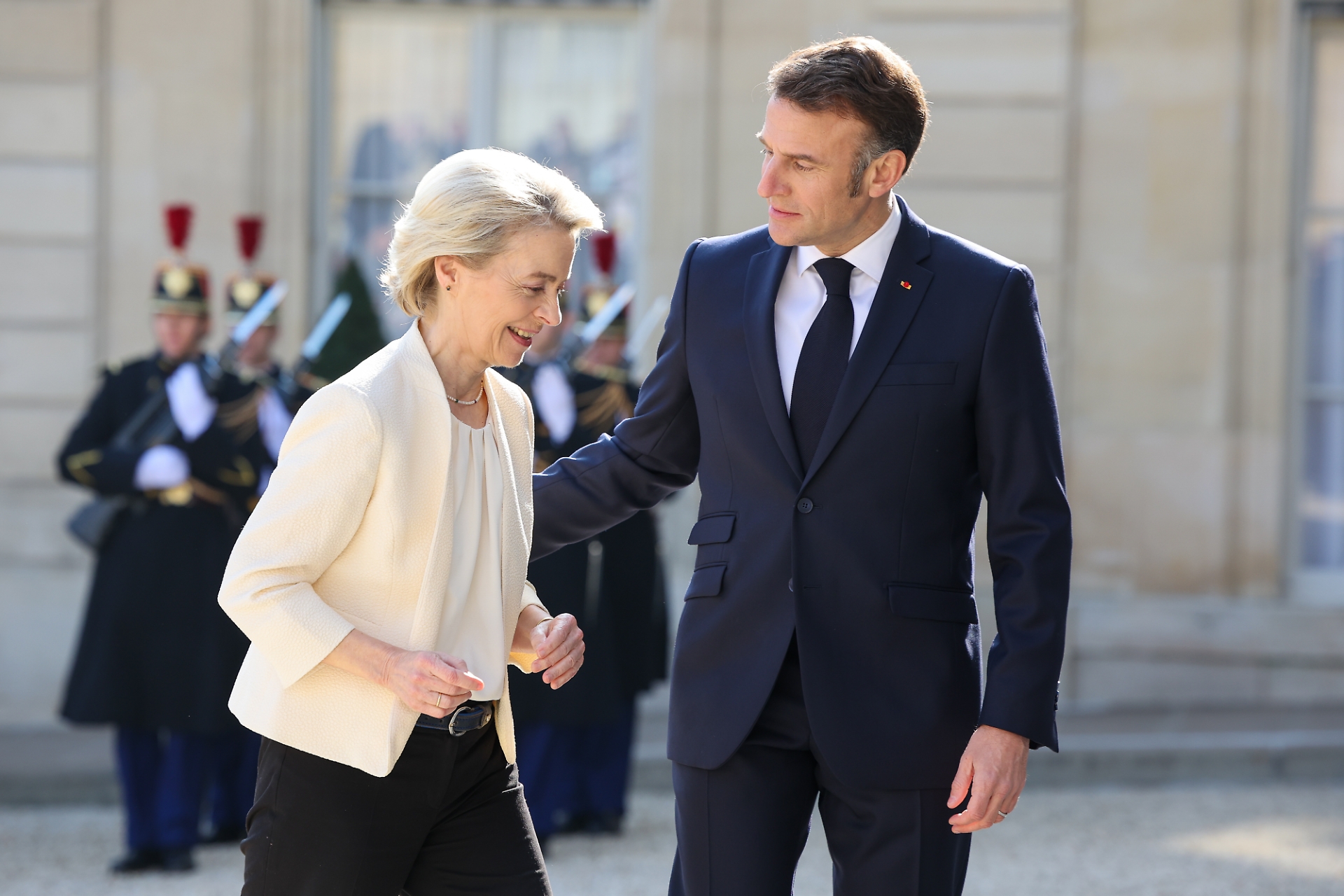 Macron e Ursula Von der Lyen