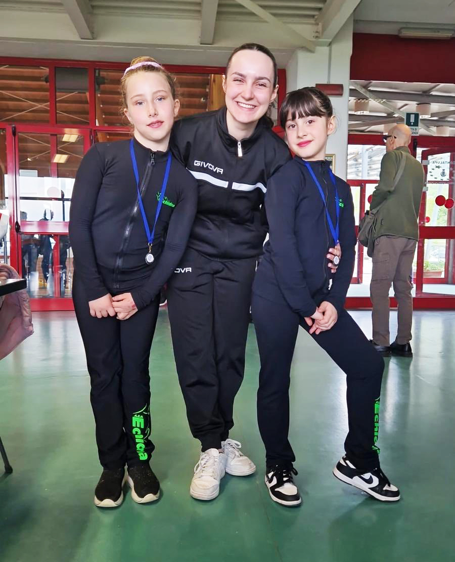 Andrea Martina Pascali e Nicole Lazzarin con allenatrice