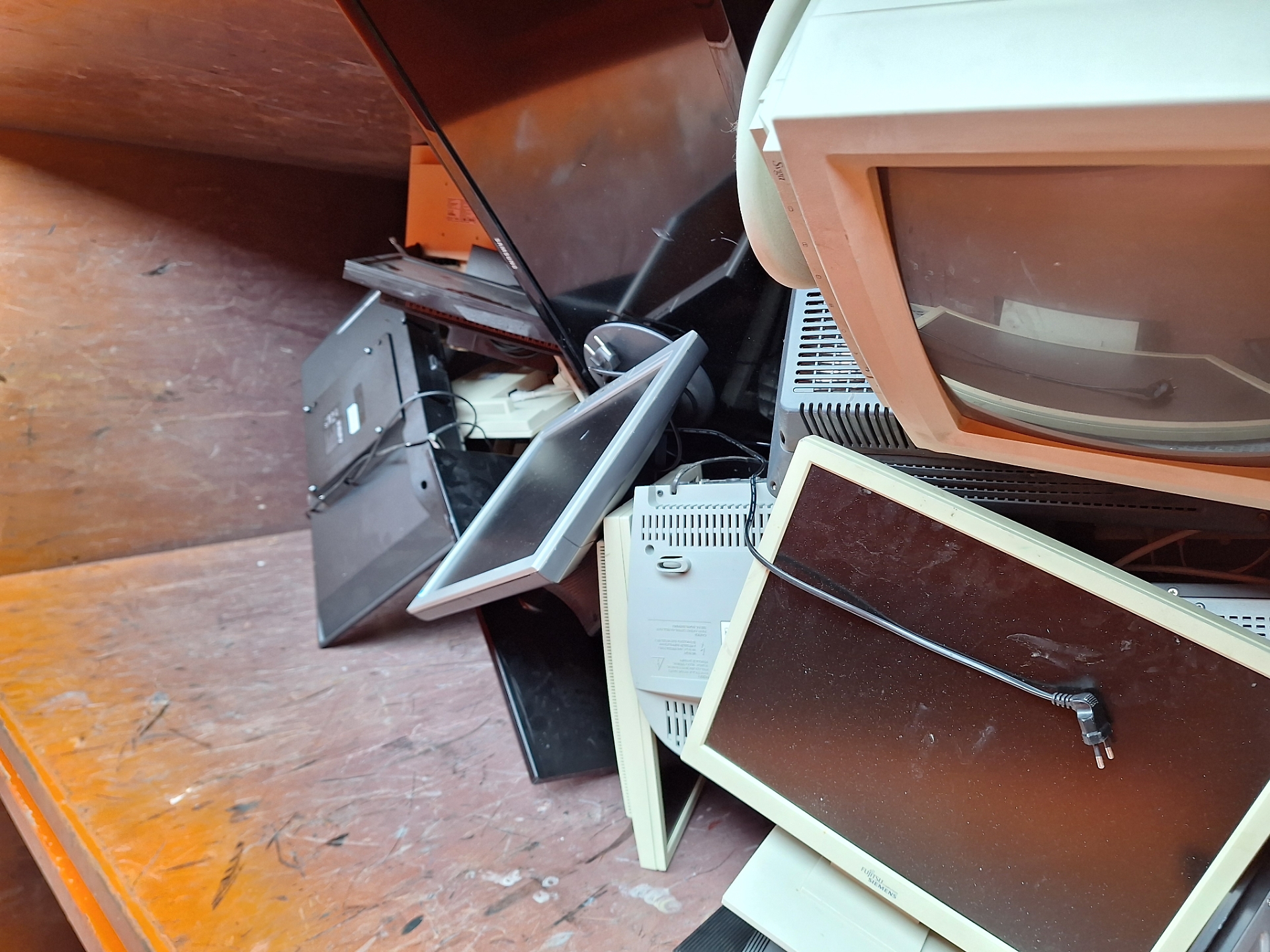 tv