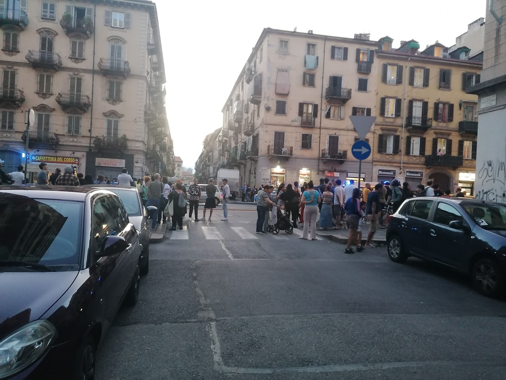 i cittadini in strada