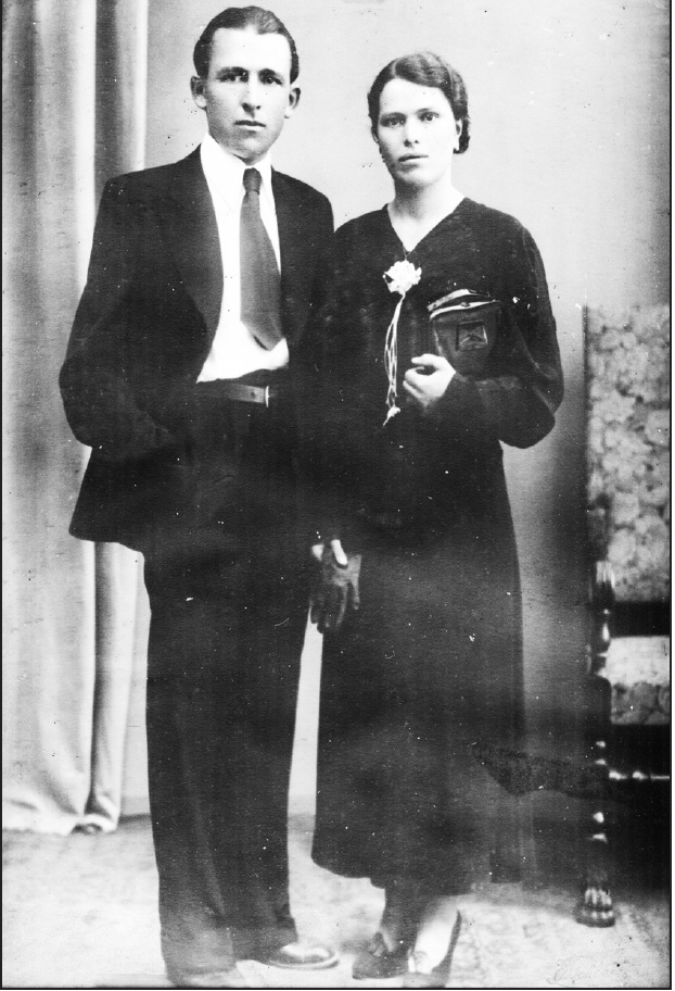 Anni Trenta del Novecento. Rinaldo Lurgo con la moglie Maria Costa ripresi poco dopo il loro matrimonio.