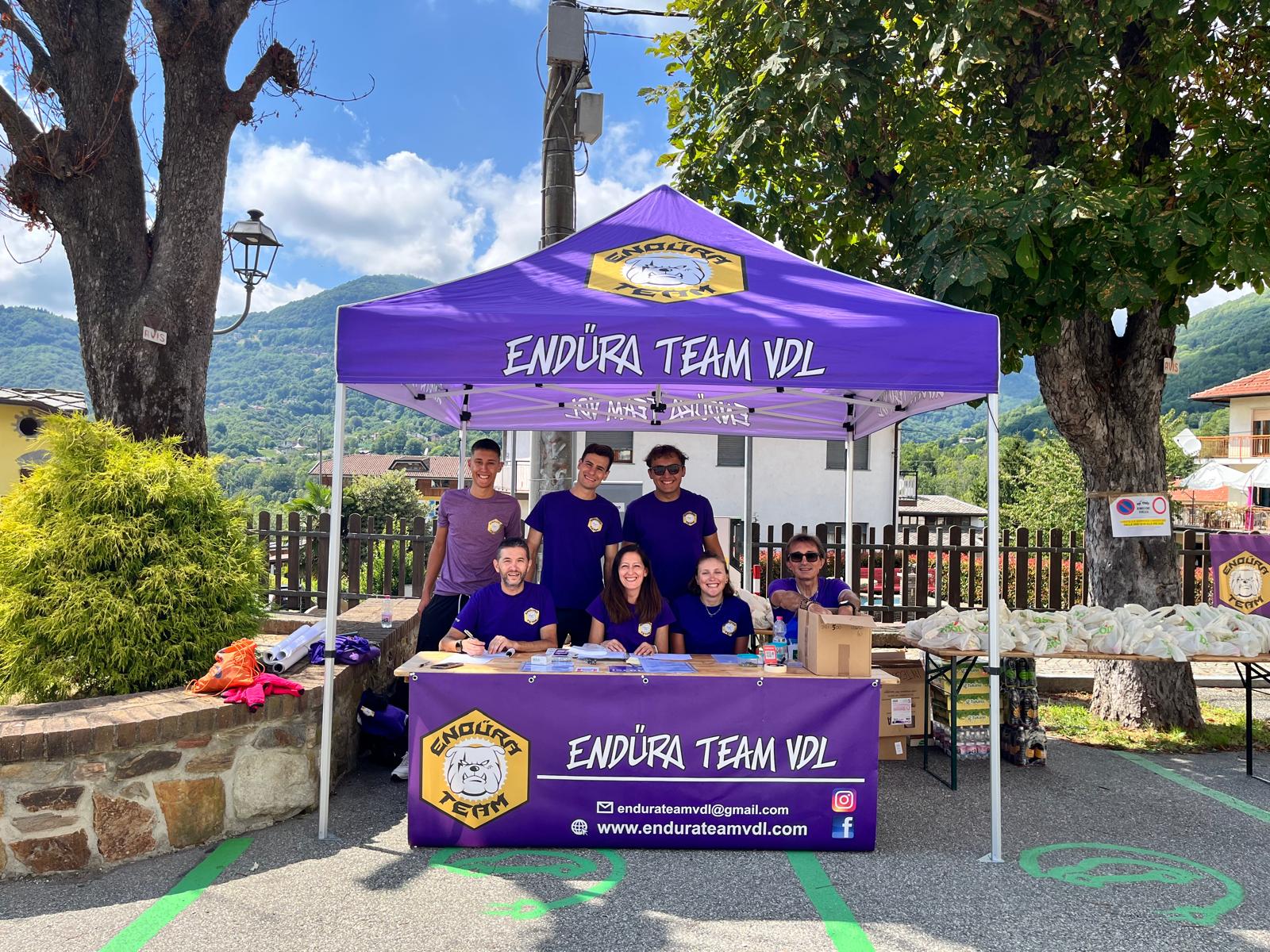 Endura Team stand vecchio
