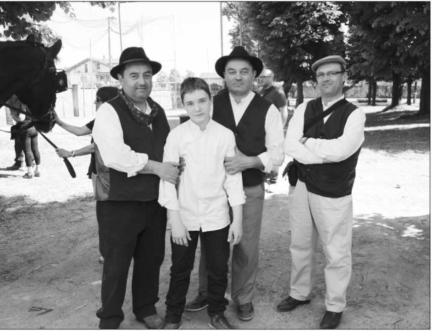 I titolari della segheria oggi. Da sinistra: Mario (1960), Livio (1963) ed Alessandro (1958), i tre figli di Armando Mautino. Con loro c’è Jacopo, figlio di Livio, ultima generazione della numerosa famiglia.