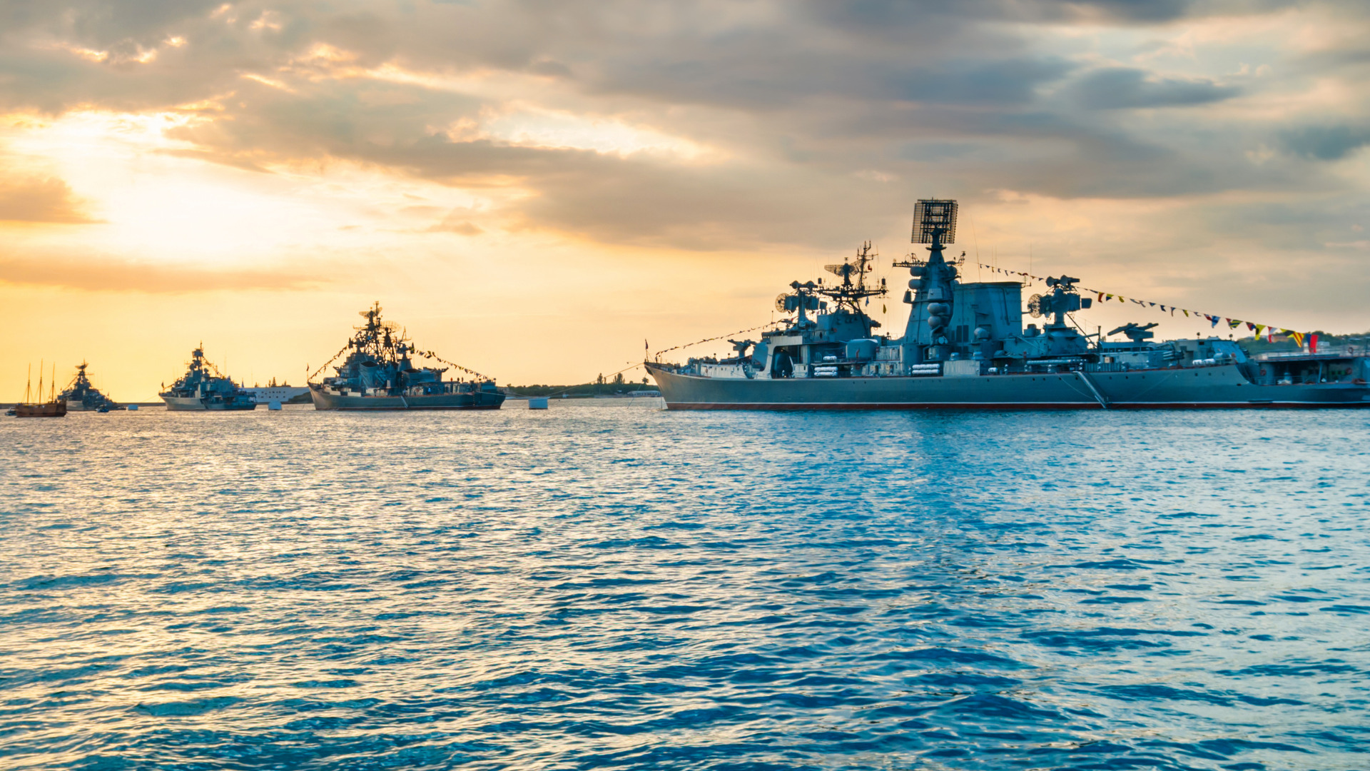 navi militari