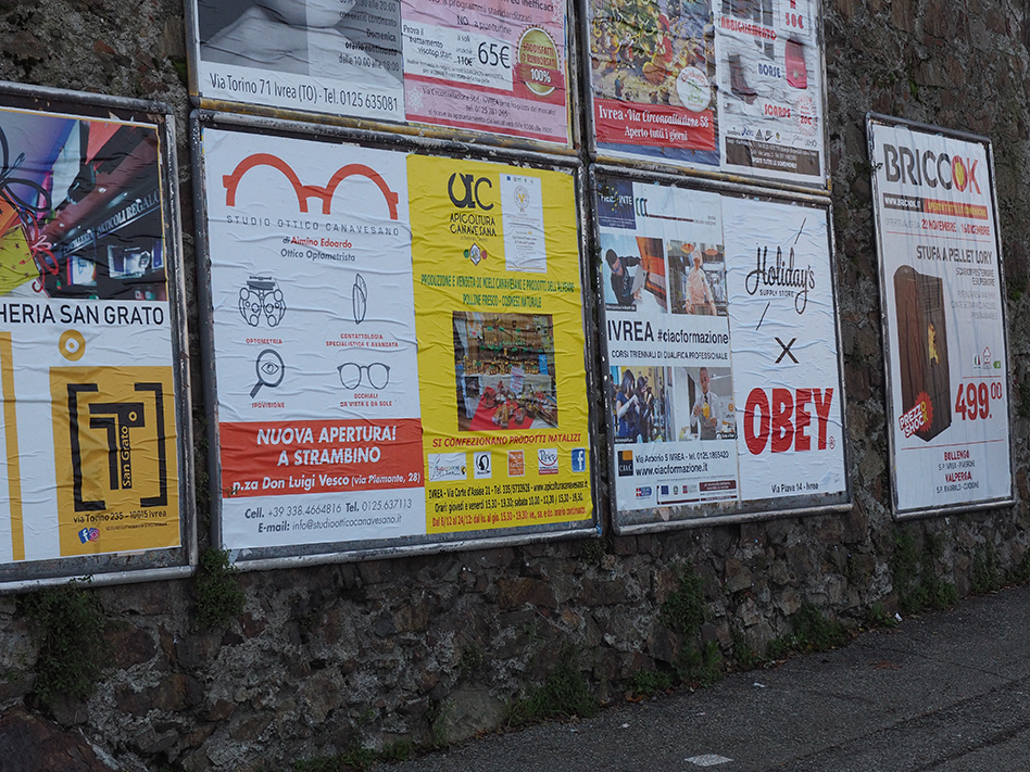 pubbliche affissioni