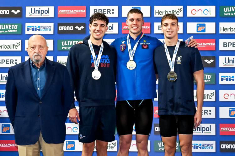 Simone Spediacci podio