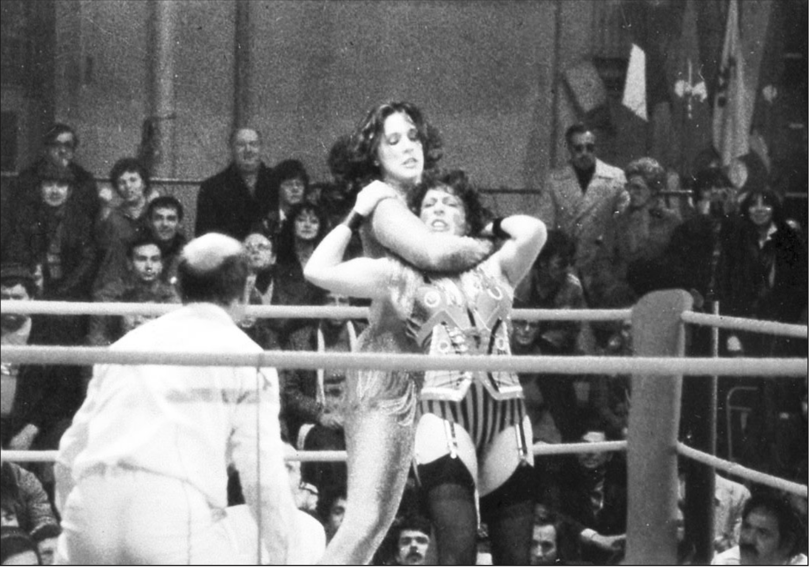 Da Temporale Rosy, libro di Carlo Brizzolara, il regista Mario Monicelli si ispir&ograve; per un film di successo che in Francia prese il titolo di Rosy la Bourrasque. Nel cast figuravano grandi attori, tra i quali G&eacute;rard Depardieu e Faith Minton.